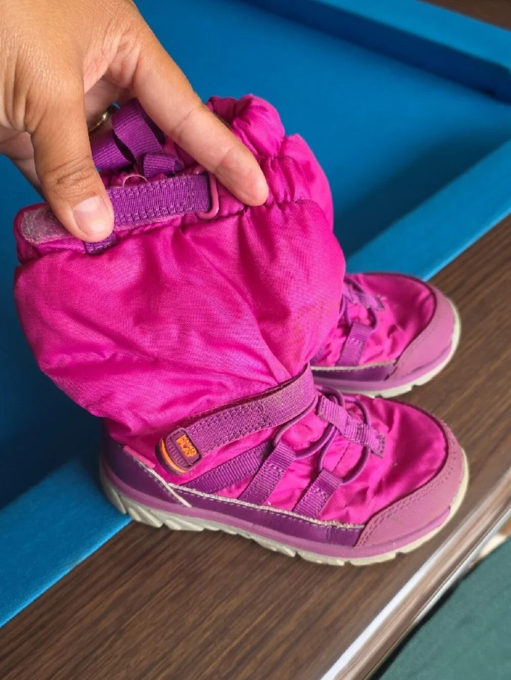 Stride Rite Girls Bright Magenta Snow Boots